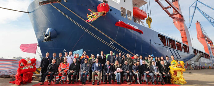 entrega_heavy_lift_MV_UHL_Fresh_foto_familia