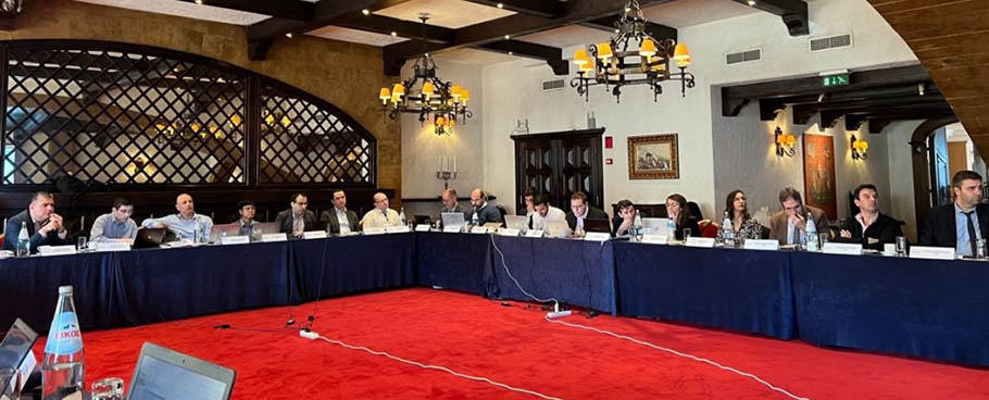 Las zonas portuarias con difícil acceso a la red eléctrica también podrán ser sostenibles instantania_primera_reunion_proyecto_BlueBARGEjpg