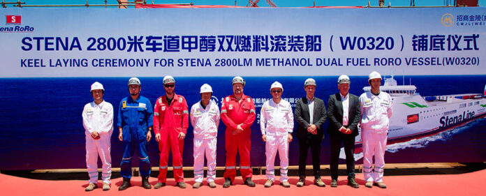 foto_familia_puesta_de_quilla_stena_futura foto_familia_puesta_de_quilla_stena_futura