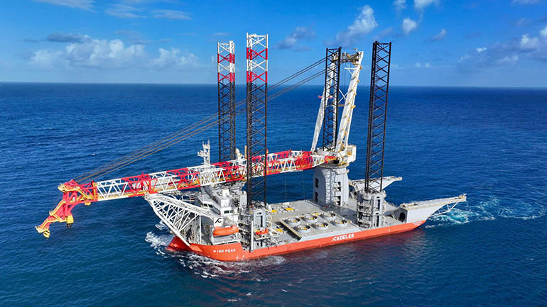 vista_aerea_del_buque_eolica_marina_Wind_Peak_mas_grande_del_mundo
