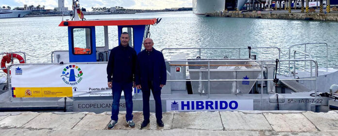 embarcación_híbrida_para_la_limpieza_de_la_lámina_de_agua