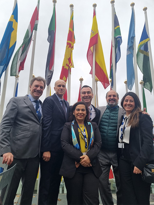 reelección_España_miembro_OMI_foto_familia